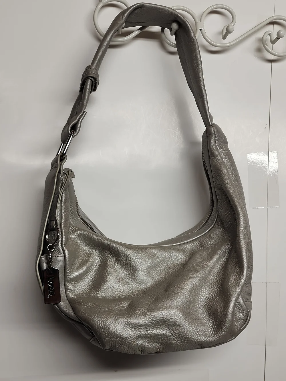 LUCE Sleek Pebbled Leather Shoulder Hobo Bag in Light Gray Minimalist Quality!